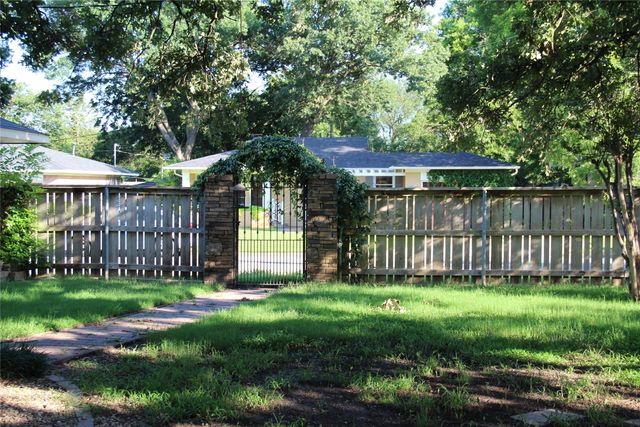 1400 Highland Avenue, Sherman, TX 75092