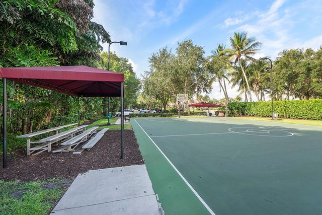 366 Sweet Bay Avenue, Plantation, FL 33324
