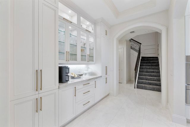 366 Sweet Bay Avenue, Plantation, FL 33324