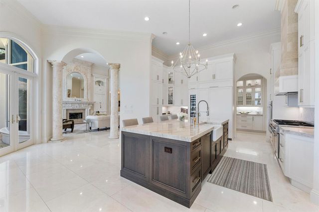 366 Sweet Bay Avenue, Plantation, FL 33324