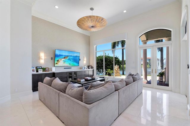 366 Sweet Bay Avenue, Plantation, FL 33324