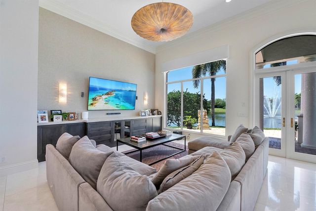 366 Sweet Bay Avenue, Plantation, FL 33324