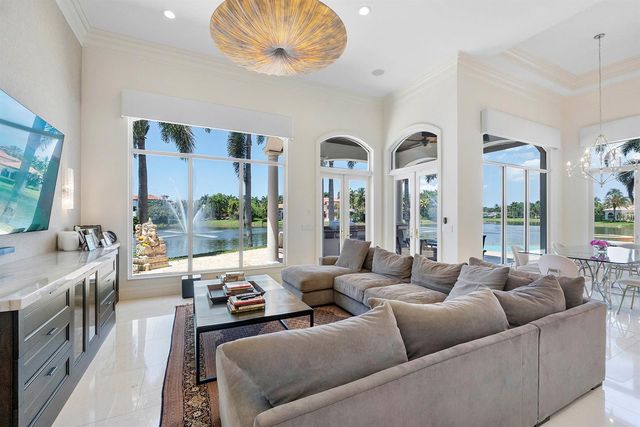 366 Sweet Bay Avenue, Plantation, FL 33324