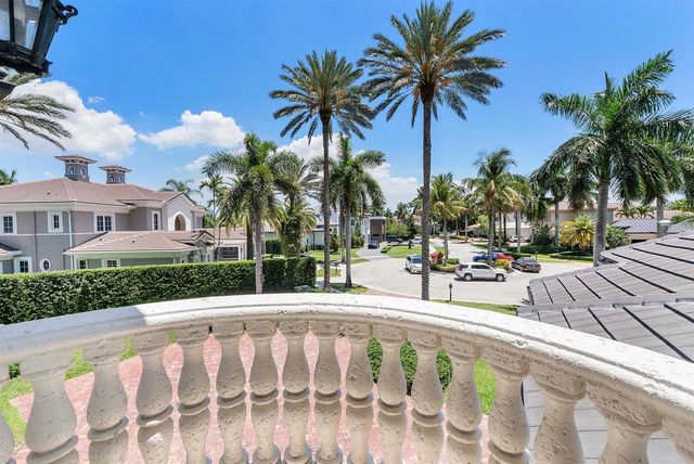 366 Sweet Bay Avenue, Plantation, FL 33324
