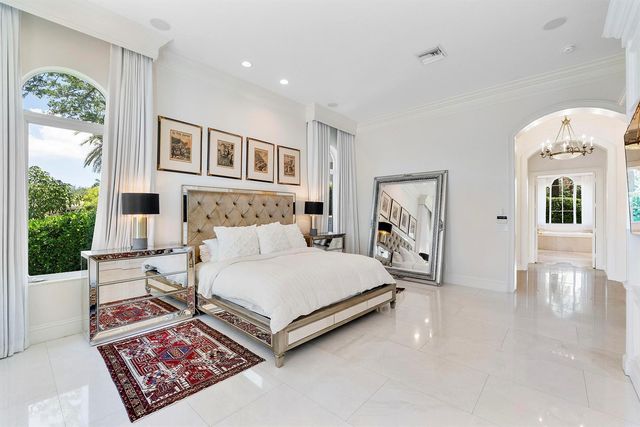 366 Sweet Bay Avenue, Plantation, FL 33324