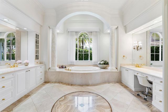 366 Sweet Bay Avenue, Plantation, FL 33324