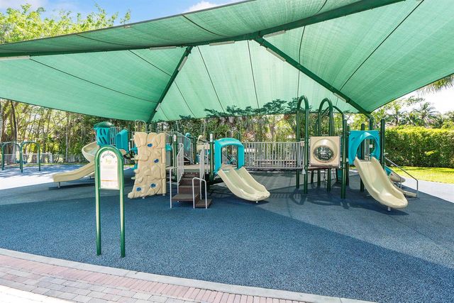 366 Sweet Bay Avenue, Plantation, FL 33324