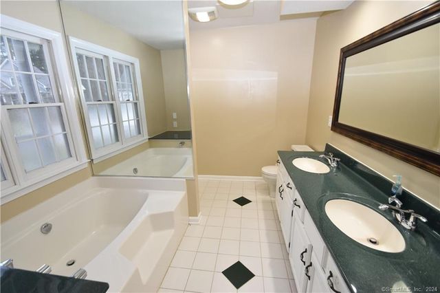 41 Sagewood Lane 41, Windsor, CT 06095