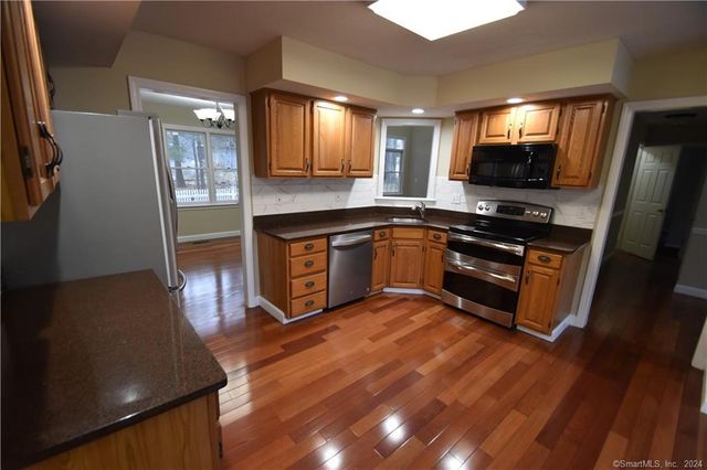 41 Sagewood Lane 41, Windsor, CT 06095