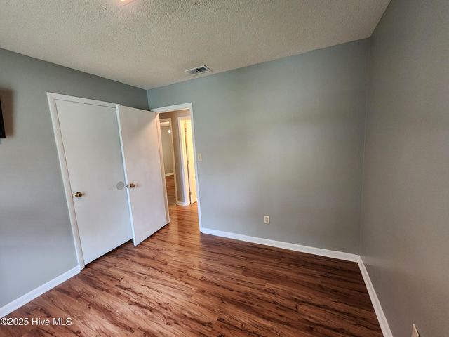 106 Wedgewood Drive, Jacksonville, NC 28546