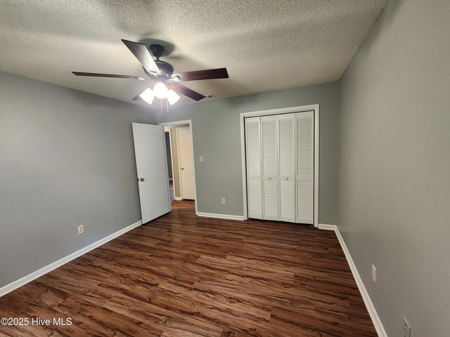106 Wedgewood Drive, Jacksonville, NC 28546