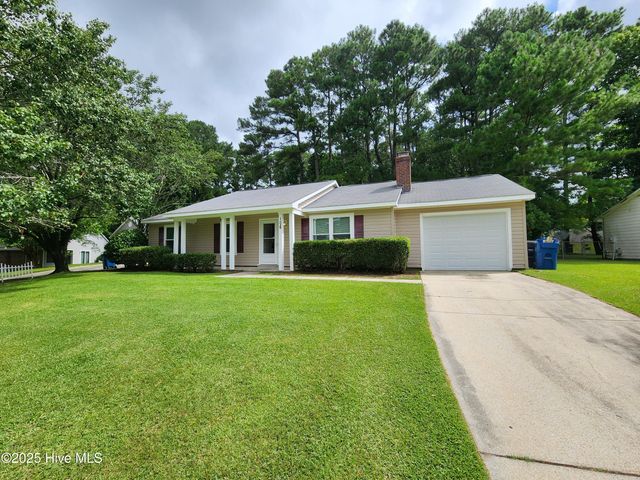 106 Wedgewood Drive, Jacksonville, NC 28546