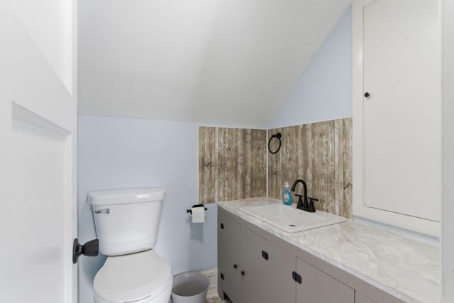 131 N 18th Street, Chesterton, IN 46304