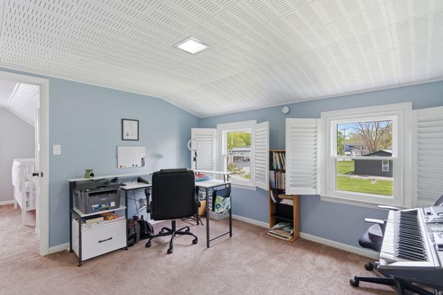 131 N 18th Street, Chesterton, IN 46304
