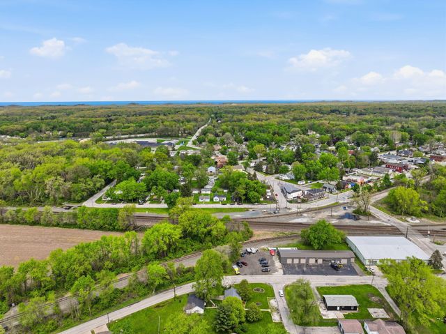 131 N 18th Street, Chesterton, IN 46304
