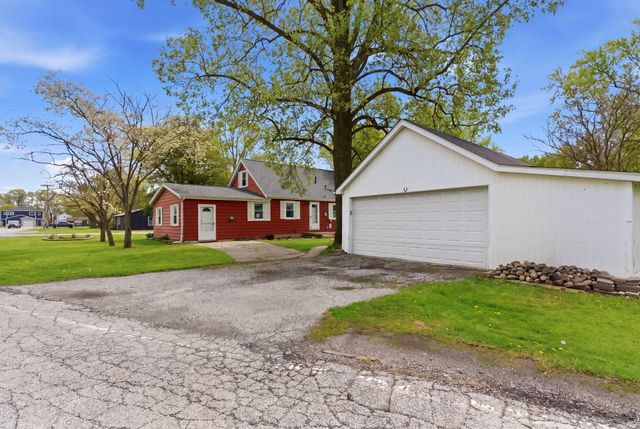 131 N 18th Street, Chesterton, IN 46304