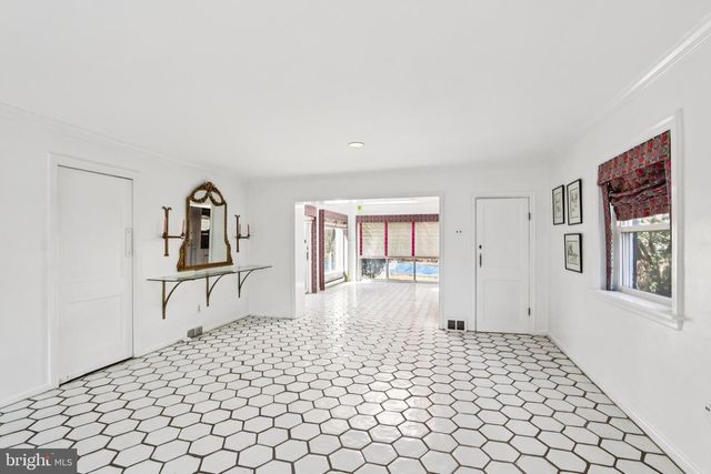 605 ARBUTUS ST, Philadelphia, PA 19119