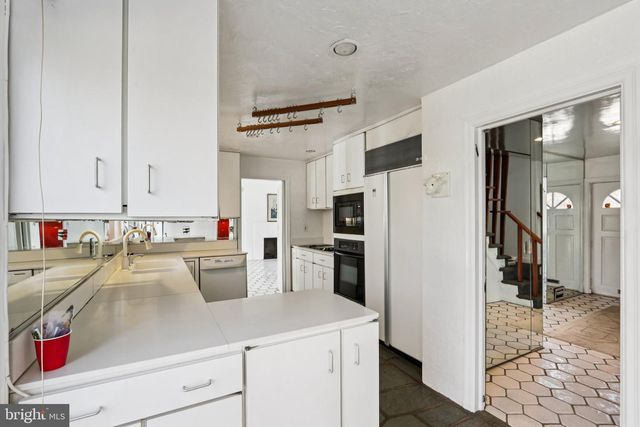 605 ARBUTUS ST, Philadelphia, PA 19119