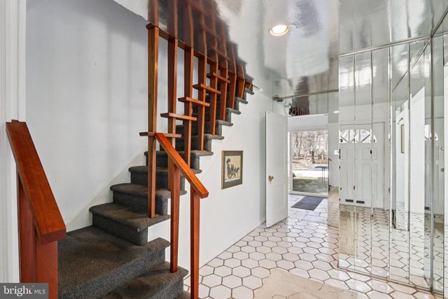 605 ARBUTUS ST, Philadelphia, PA 19119