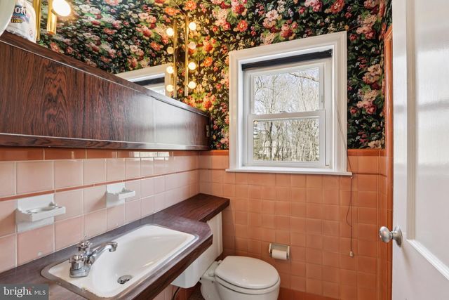 605 ARBUTUS ST, Philadelphia, PA 19119