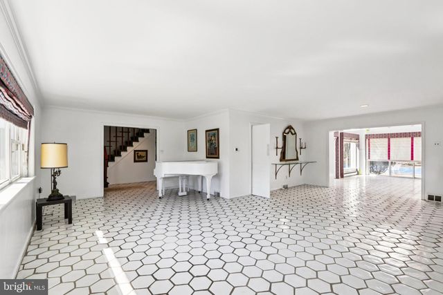 605 ARBUTUS ST, Philadelphia, PA 19119