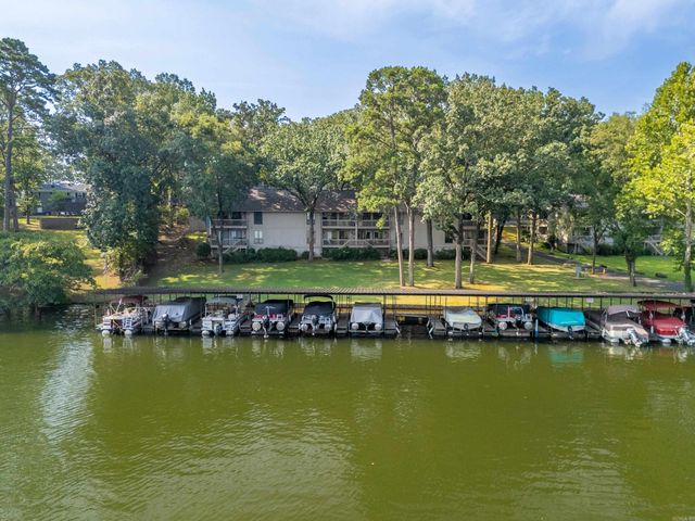 1134 Twin Points Road, Hot Springs, AR 71913