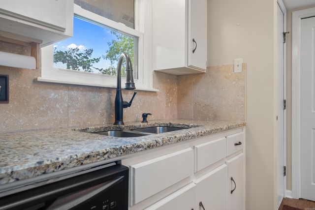 1134 Twin Points Road, Hot Springs, AR 71913