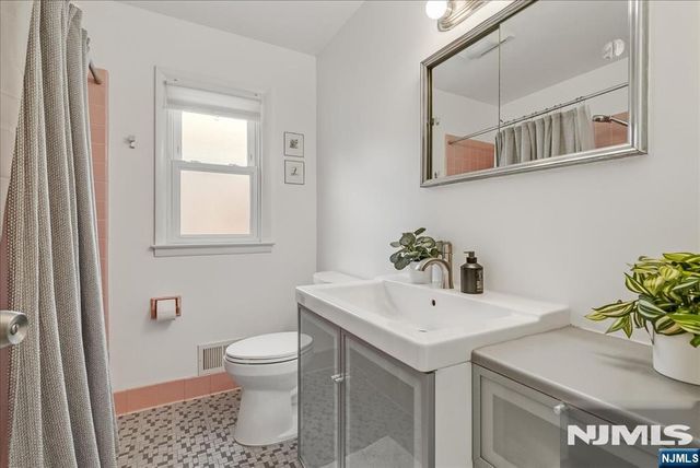 40 Burnett Terrace, West Orange, NJ 07052