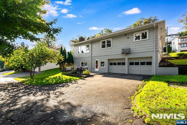 40 Burnett Terrace, West Orange, NJ 07052
