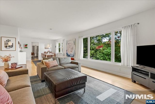 40 Burnett Terrace, West Orange, NJ 07052