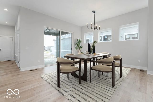 6052 Salisbury Street, Zionsville, IN 46077