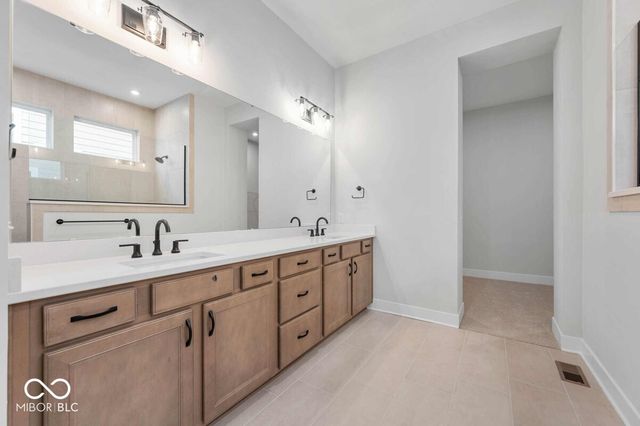 6052 Salisbury Street, Zionsville, IN 46077
