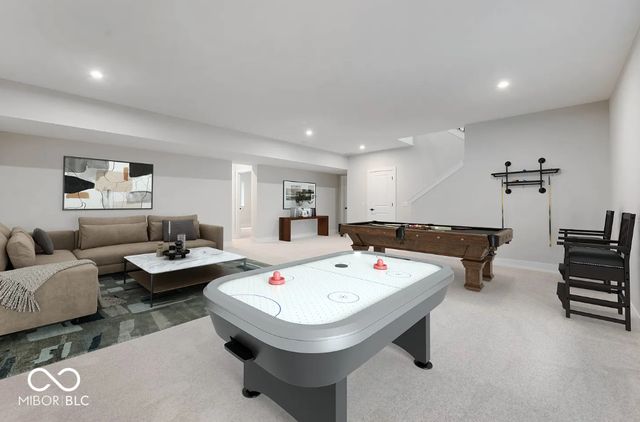 6052 Salisbury Street, Zionsville, IN 46077
