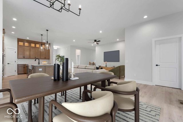 6052 Salisbury Street, Zionsville, IN 46077