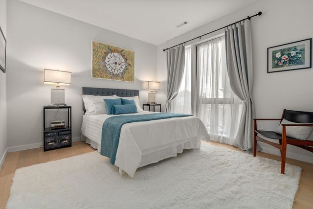 45 W 3rd St 415, Boston, MA 02127