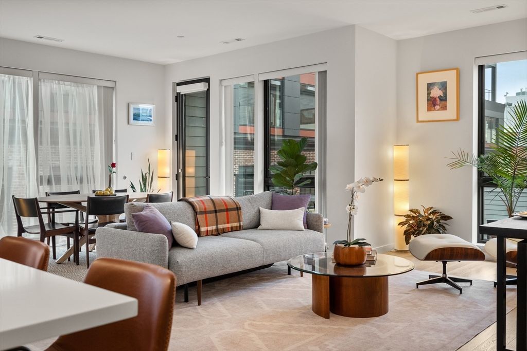 45 W 3rd St 415, Boston, MA 02127