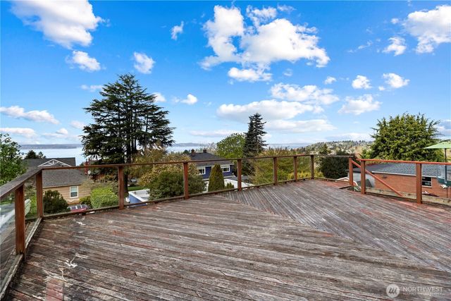 6901 40th Avenue SW, Seattle, WA 98136