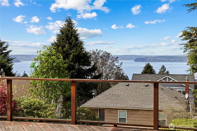 6901 40th Avenue SW, Seattle, WA 98136