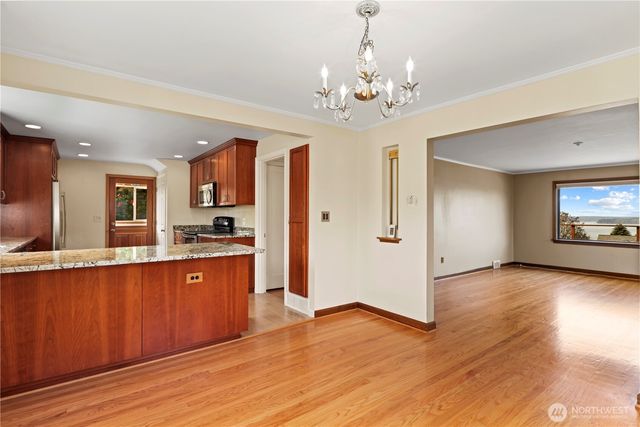 6901 40th Avenue SW, Seattle, WA 98136