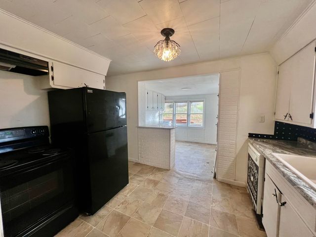 1612 S Jefferson Street, Ava, MO 65608