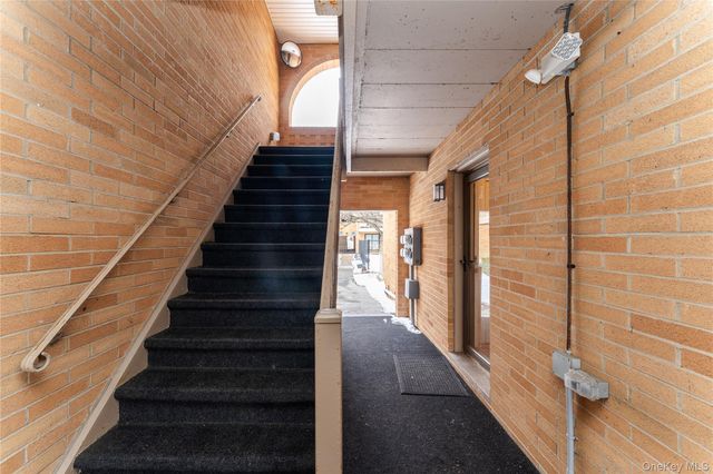 14 Florence 25B, Freeport, NY 11520