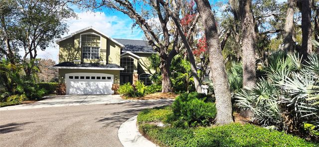 2207 GREEN OAKS LANE, Tampa, FL 33612