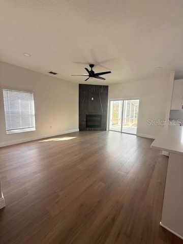 2207 GREEN OAKS LANE, Tampa, FL 33612