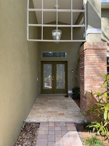 2207 GREEN OAKS LANE, Tampa, FL 33612