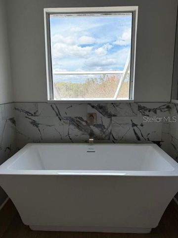 2207 GREEN OAKS LANE, Tampa, FL 33612