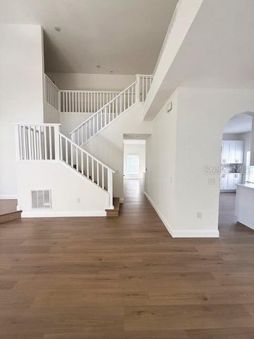 2207 GREEN OAKS LANE, Tampa, FL 33612