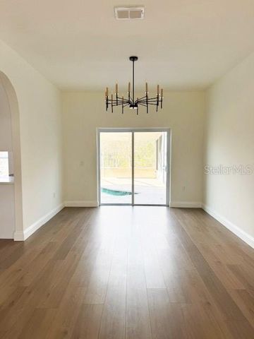 2207 GREEN OAKS LANE, Tampa, FL 33612