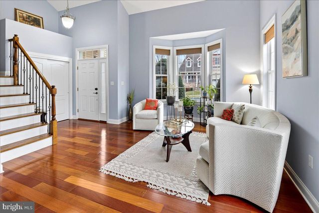 17 COMSTOCK LN, Skillman, NJ 08558