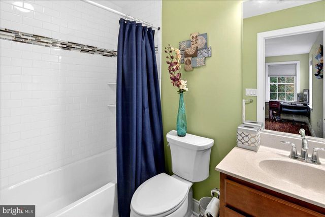 17 COMSTOCK LN, Skillman, NJ 08558