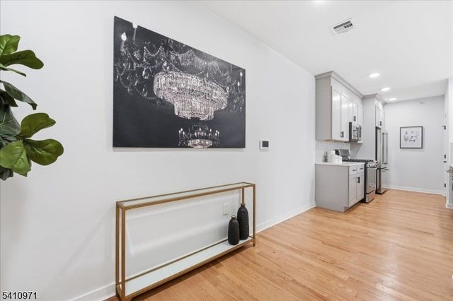 660 Bloomfield Ave 402, Bloomfield Twp., NJ 07003